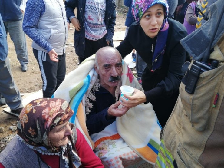 Ümraniye’de yaşlı adamın evde içtiği sigara yangına sebep oldu