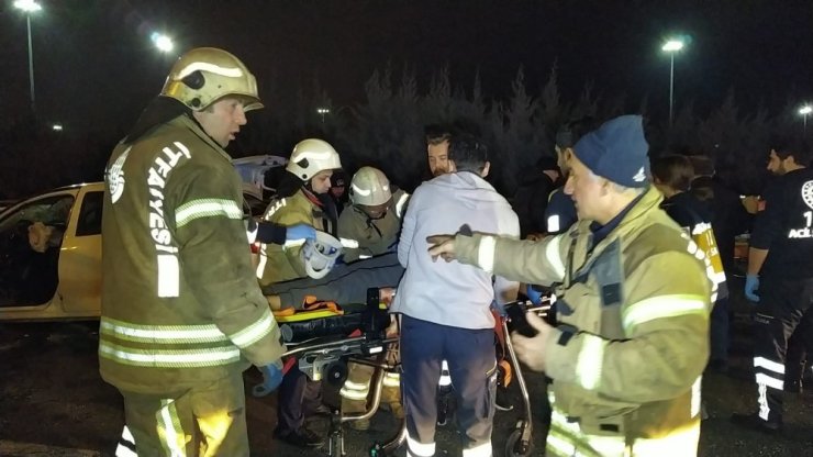 Zeytinburnu E-5’te zincirleme kaza 1 ölü, 3 ağır yaralı