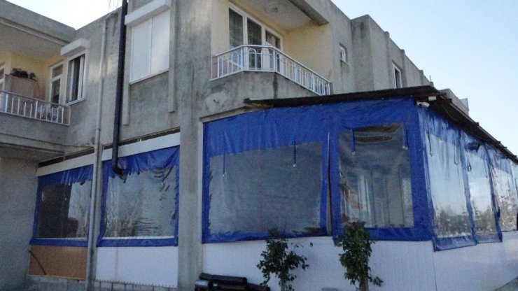 Okey takozuyla camı kırdı, 5 bin TL’yi alıp yere yağ döktükten sonra kaçtı