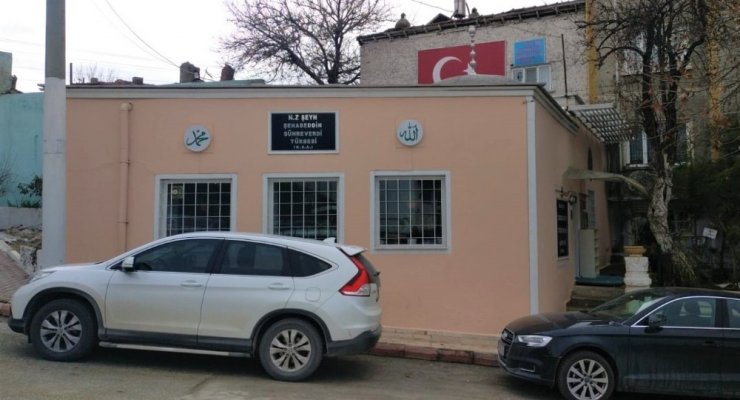 Türbeden asırlık boynuz çalındı