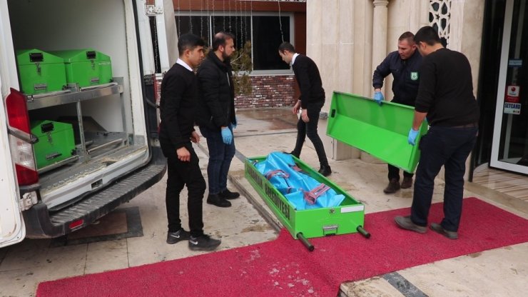 Otel odasında ölü bulundu