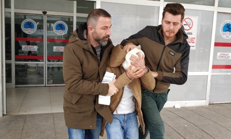 İstanbul’dan getirdikleri 7 bin 280 adet uyuşturucu hapla yakalandılar