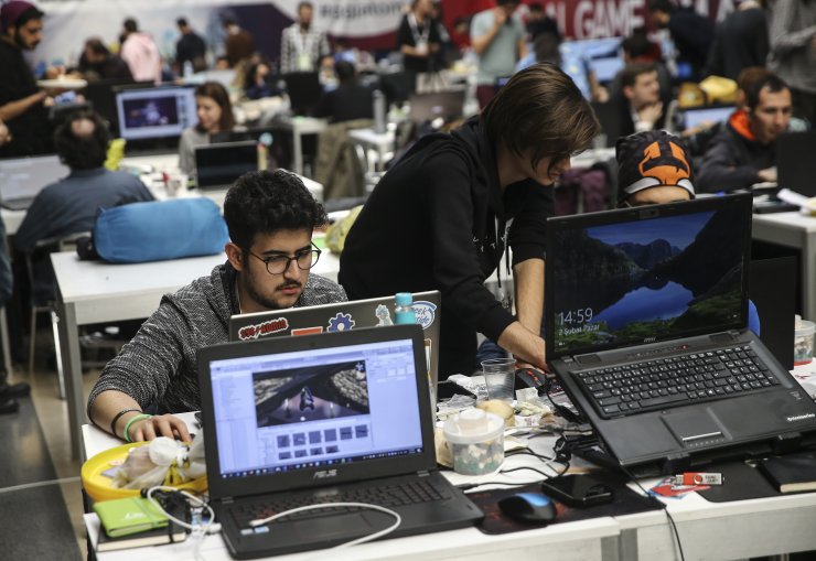 Oyun geliştiriciler