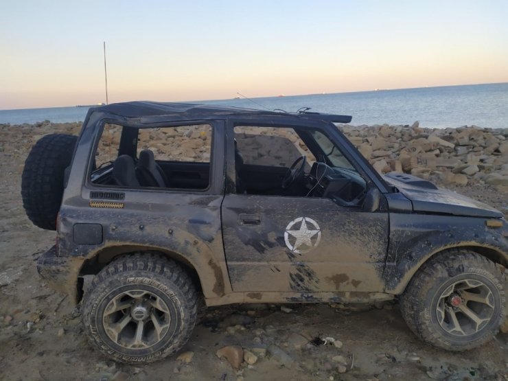 Sarıyer Kısırkaya plajında Off-Road cipi takla attı