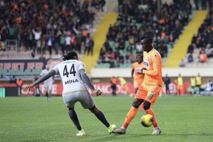 Süper Lig: Alanyaspor: 2 - Yeni Malatyaspor: 1 (Maç sonucu)