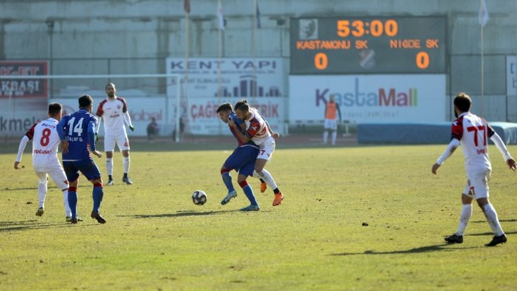 TFF 2. Lig Kırmızı Grup: GMG Kastamonuspor: 2 - Niğde Anadolu Futbol Kulübü: 1