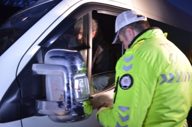 İstanbul Emniyet Müdürlüğü okul önlerinde uygulama gerçekleştirdi