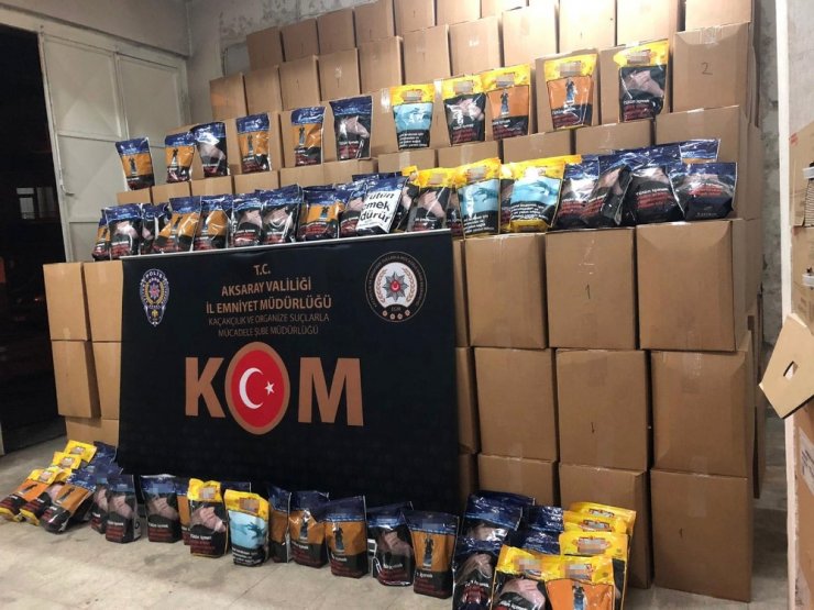 Kamyonette 5 bin 500 paket kaçak tütün ele geçirildi