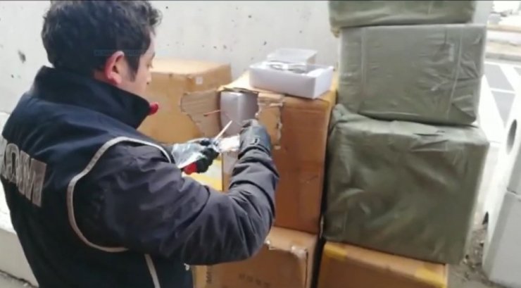 Aksaray’da 18 bin adet kaçak güneş gözlüğü ele geçirildi