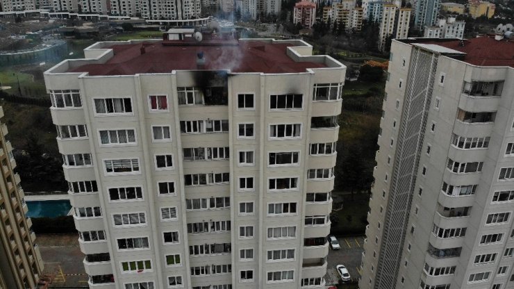 Ataşehir’de 14 katlı binada yangın paniği