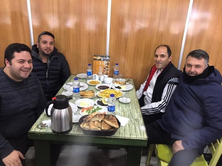 Bilecik esnafından Bilecikspor’a moral yemeği