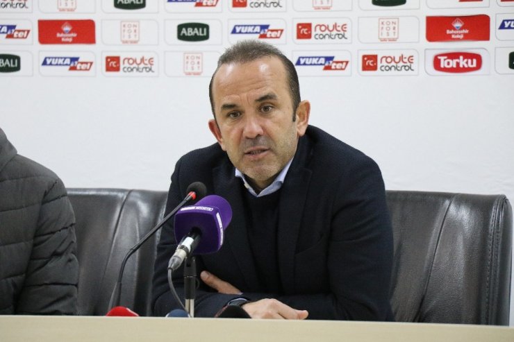 Mehmet Özdilek: “Rakibin 95 dakikalık bölümde pozisyonu yok”