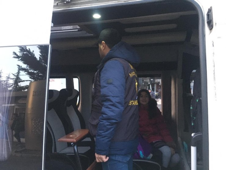 İstanbul’da polisten okul çevrelerinde uygulama