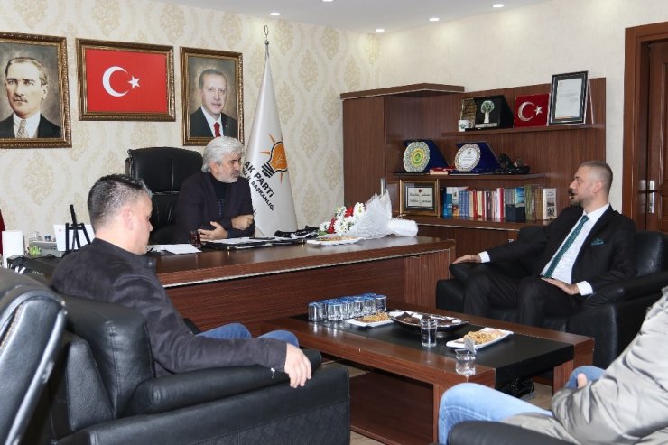 AK Parti İl Başkanı Hızlı’yı maça davet ettiler