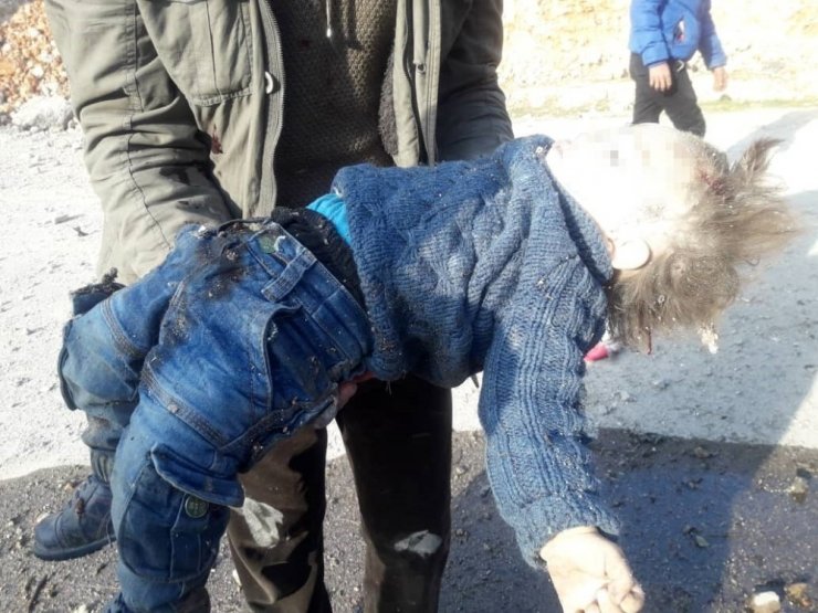 Halep kırsalında saldırılardan kaçan aile, Rus savaş uçaklarının saldırısında hayatını kaybetti