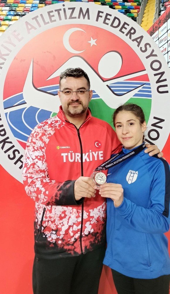 Aydınlı atletlerden 4 madalya