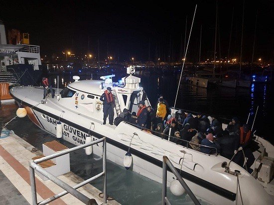 İzmir’de 116 kaçak göçmen yakalandı