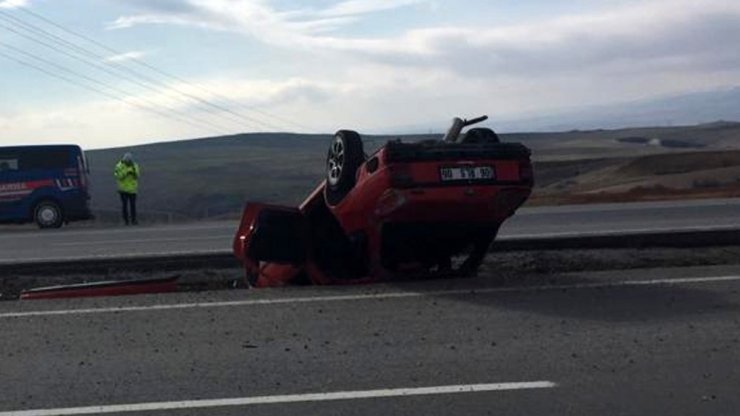 Takla atan otomobil su kanalına düştü: 3 yaralı