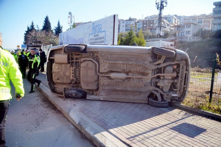Takla atan araçtan sağ kurtuldu