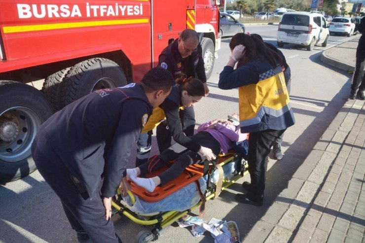 Takla atan araçtan sağ kurtuldu