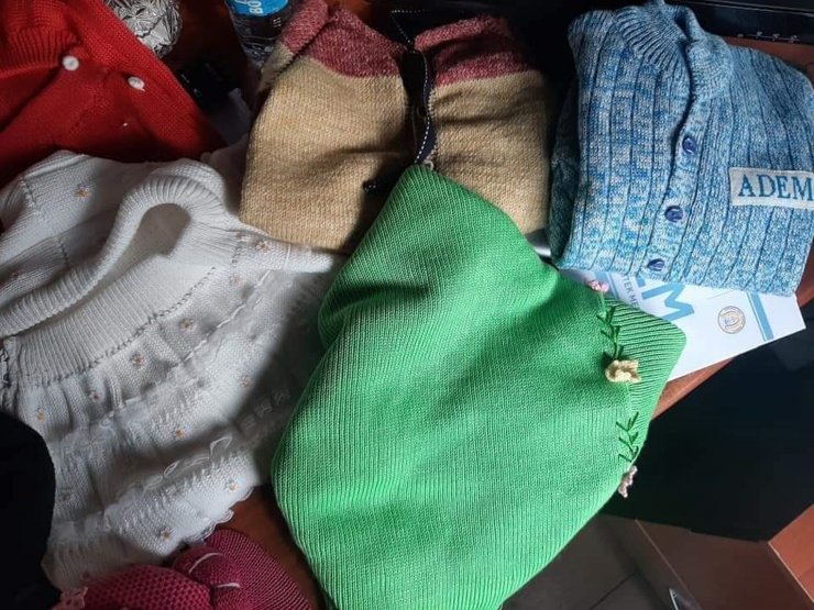 Nallıhan ADEM kursiyerleri depremzedeler için ördü