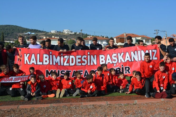 Şampiyonluk kupasını başkanlarının mezarına götürdüler