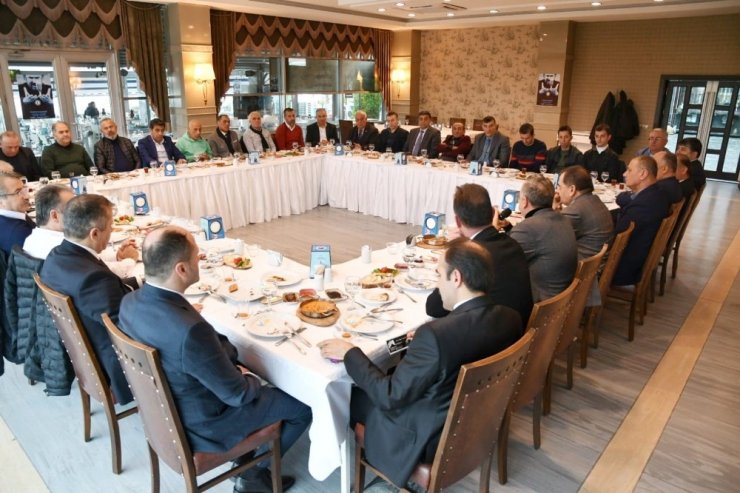 Başkan Demir: “Samsun’dan Türkiye’ye futbolcu yetiştirelim”