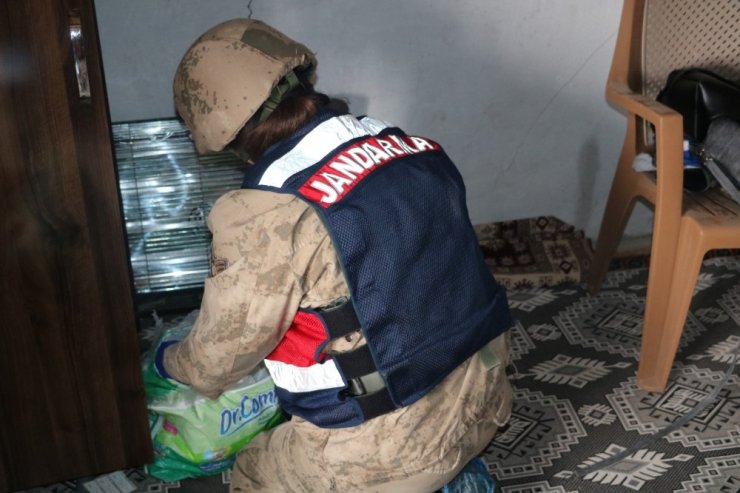 Siirt’te terör örgütü PKK’ya yardım eden 8 kişi gözaltına alındı