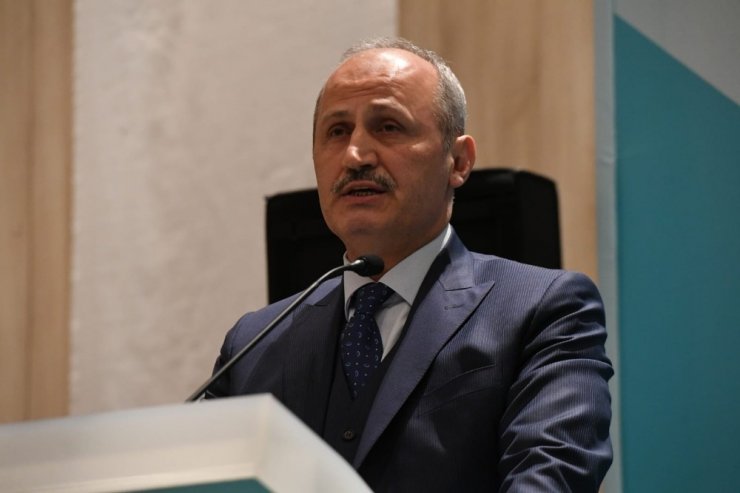 Ulaştırma ve Altyapı Bakanı Mehmet Cahit Turhan: