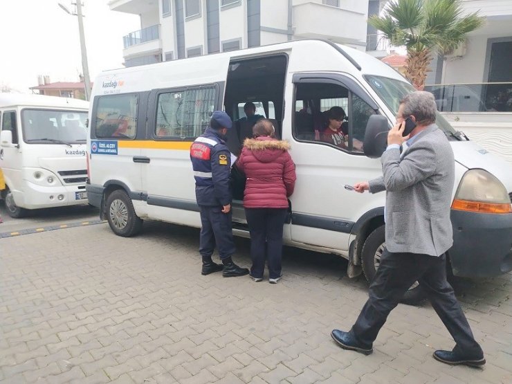 Jandarma okul ve servis araçları denetimi