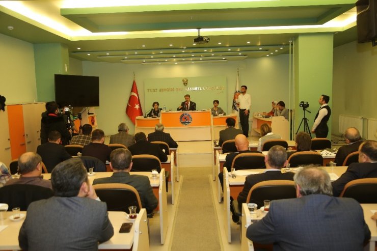 Başkan Deveci’den iş vaadi iddialarına cevap: “Hiçbir parti beklentide olmasın”