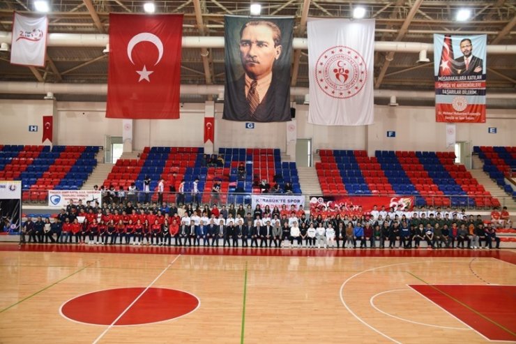 Okul Sporları Gençler-B Basketbol Grup müsabakaları başladı