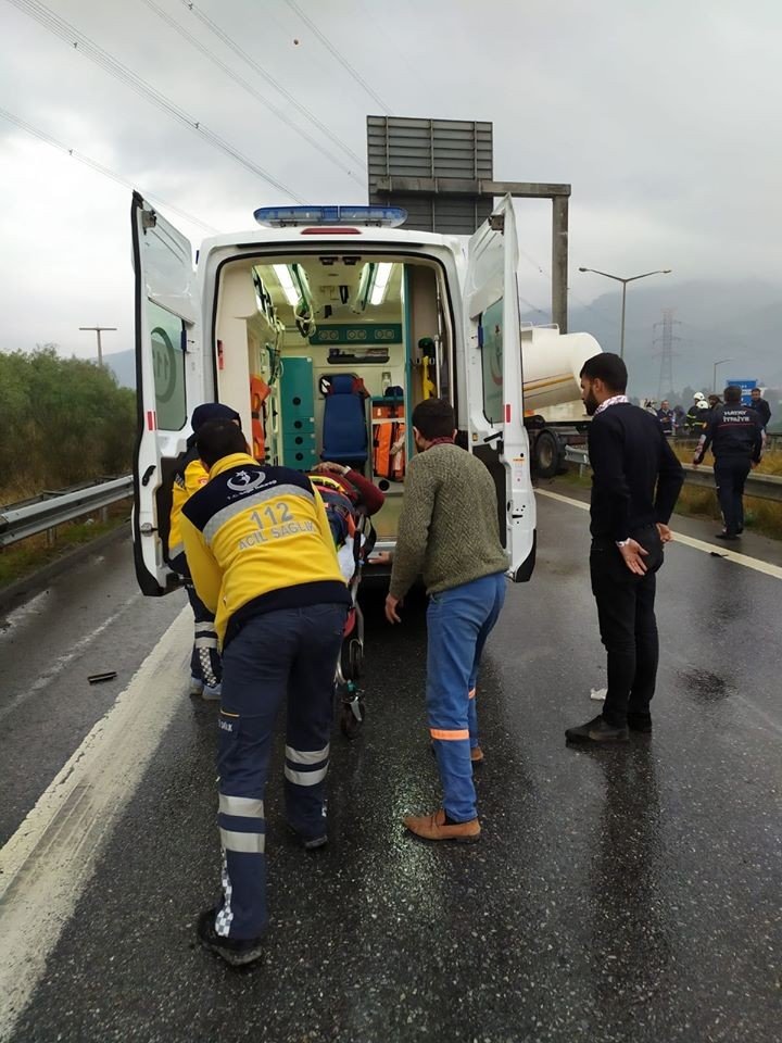 LPG tankeri direğe çarptı, facianın eşiğinden dönüldü