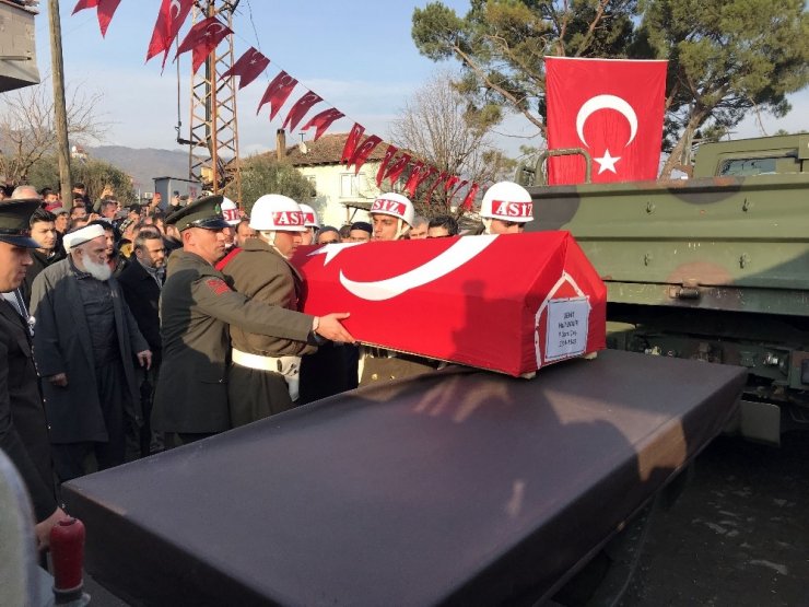 İdlib şehidi Uzman Çavuş Halil Demir son yolculuğa uğurlandı
