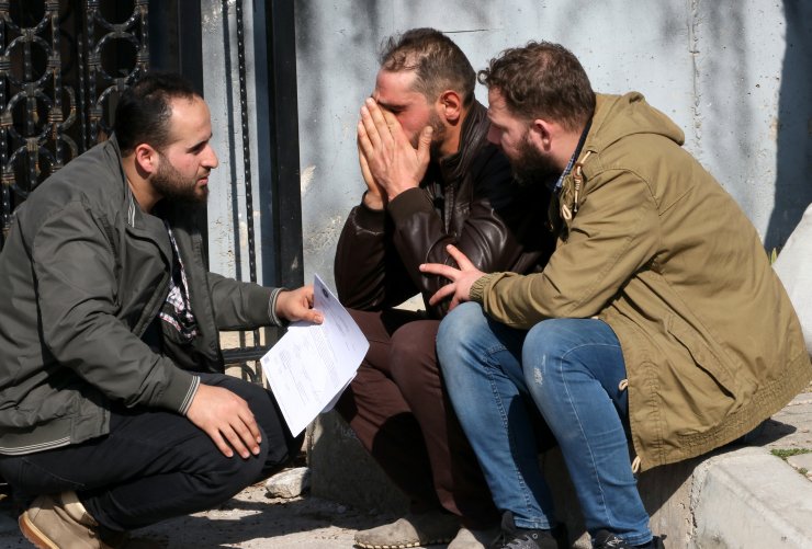 GÜNCELLEME 2 - İzmir'de Suriyeli hamile kadın ve 5 yaşındaki oğlu evde ölü bulundu