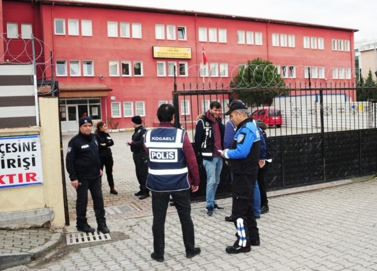 Kocaeli’de aranan 11 suçlu yakalandı