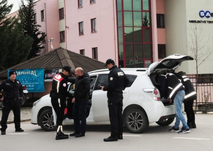 Kocaeli’de aranan 11 suçlu yakalandı