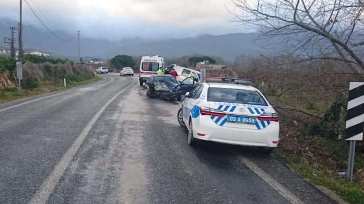Kuşadası’nda trafik kazası: 1 ağır yaralı