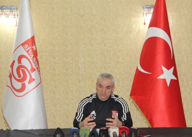 Rıza Çalımbay: “Hakem Arda Kardeşler’i kınıyorum!”