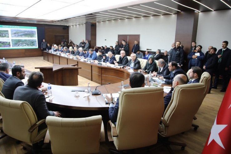 Bakan Albayrak: "Elazığ ve Malatya’da yaraları hızlıca saracağız"
