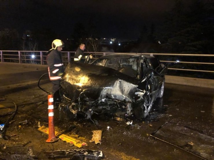 Ankara’da hurdaya dönen otomobilden yaralı kurtuldu