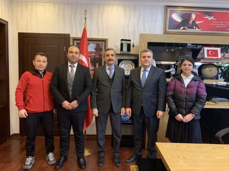 Başarılı judocudan Çubuk Belediye Başkanı Demirbaş'a ziyaret