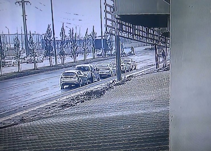 Diyarbakır’da otobüs ile otomobil çarpıştı: 3 yaralı