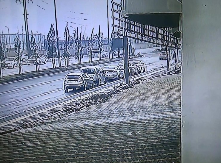 Diyarbakır’da otobüs ile otomobil çarpıştı: 3 yaralı