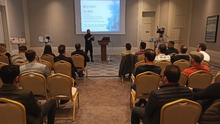 Türkiye’nin koku uzmanları bu akademide eğitiliyor