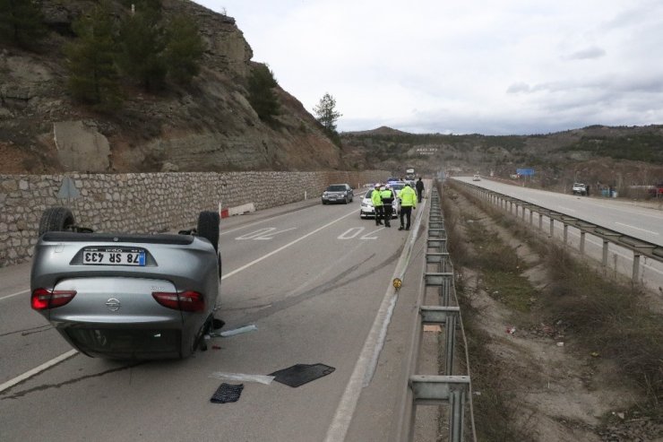 Devrilen otomobil 90 metre sürüklendi: 1 yaralı
