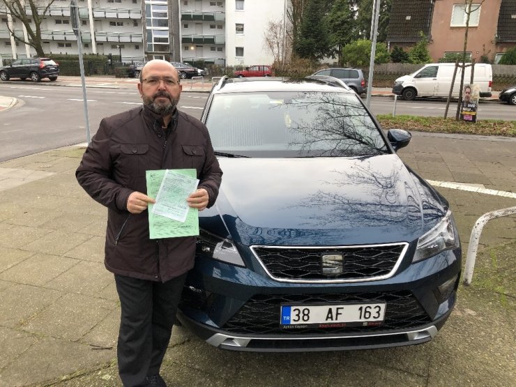 Türkiye plakalı araca Hamburg’da vergi cezası kesildi