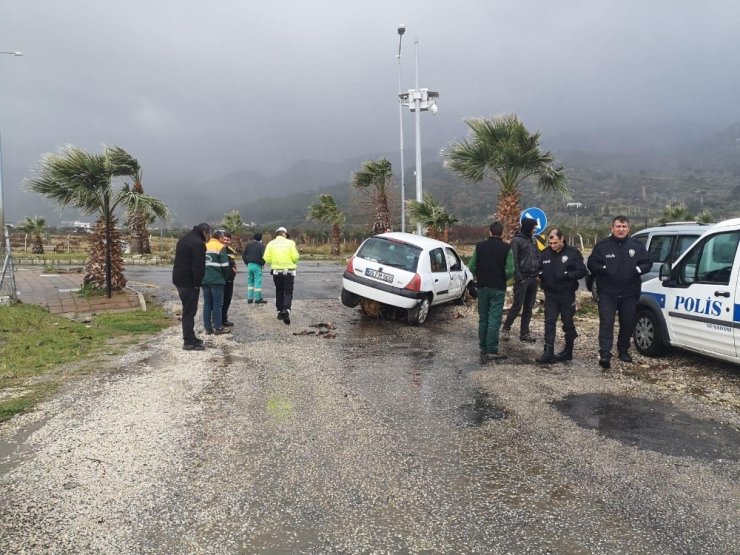 Kuşadası’nda trafik kazası; 1 yaralı