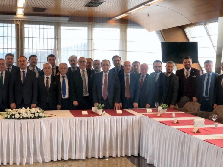 Başkan Kayda, Bakan Kasapoğlu’na Salihli dosyasını teslim etti