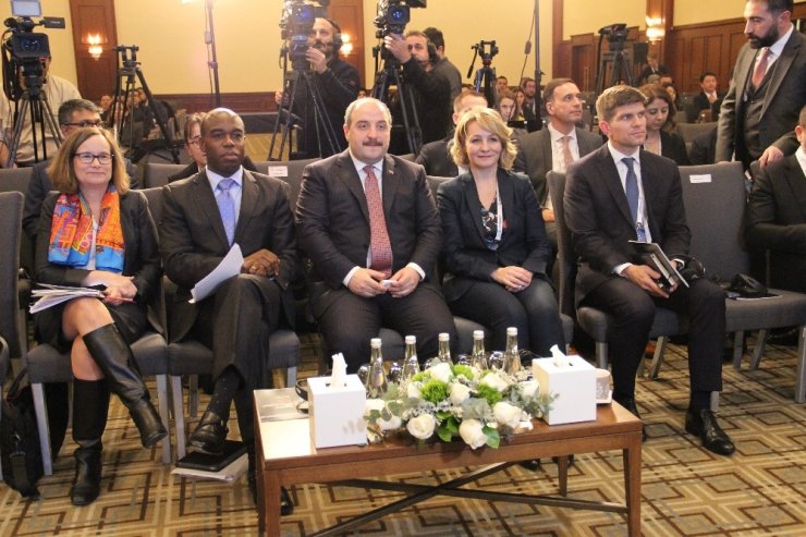 Bakan Varank: ’’Türkiye’nin otomobili projesiyle, üstünlüklerimizi yeni ve heyecan verici bir alana taşıyoruz’’